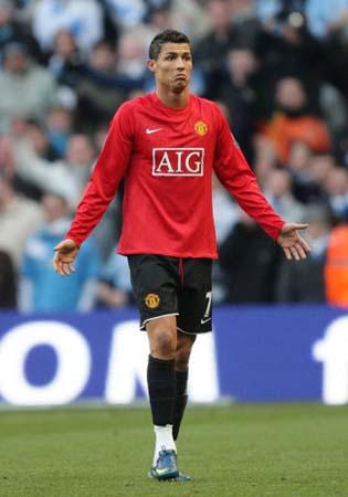 阿隆索：裁判的决定让我们抓狂，他纵容对方拖延时间的行为（阿隆索怒批裁判：判罚令人抓狂，纵容对手拖延时间）