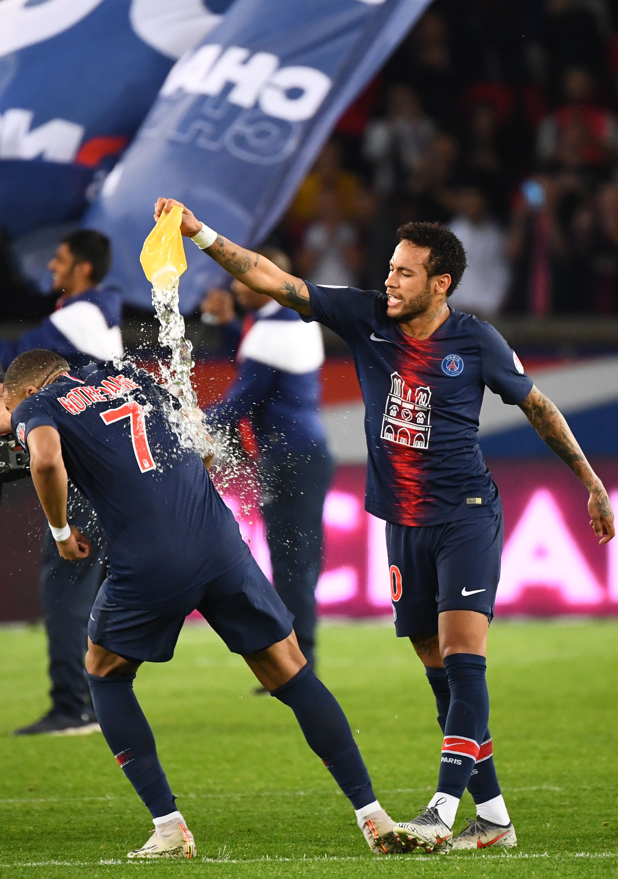 CBA杯战报：李炎哲20分6板，新疆95-94险胜深圳（CBA杯速报：李炎哲砍下20分6板，新疆95-94一分险胜深圳）