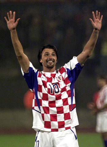 意媒：国米中卫缺乏回追速度，齐沃想用比塞克弥补这一点（意媒：国米中卫回追不足，齐沃欲以比塞克弥补）