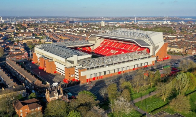 热刺官方：德拉古辛新赛季将改穿球队的3号球衣（热刺官宣：德拉古辛下赛季将身披3号战袍）