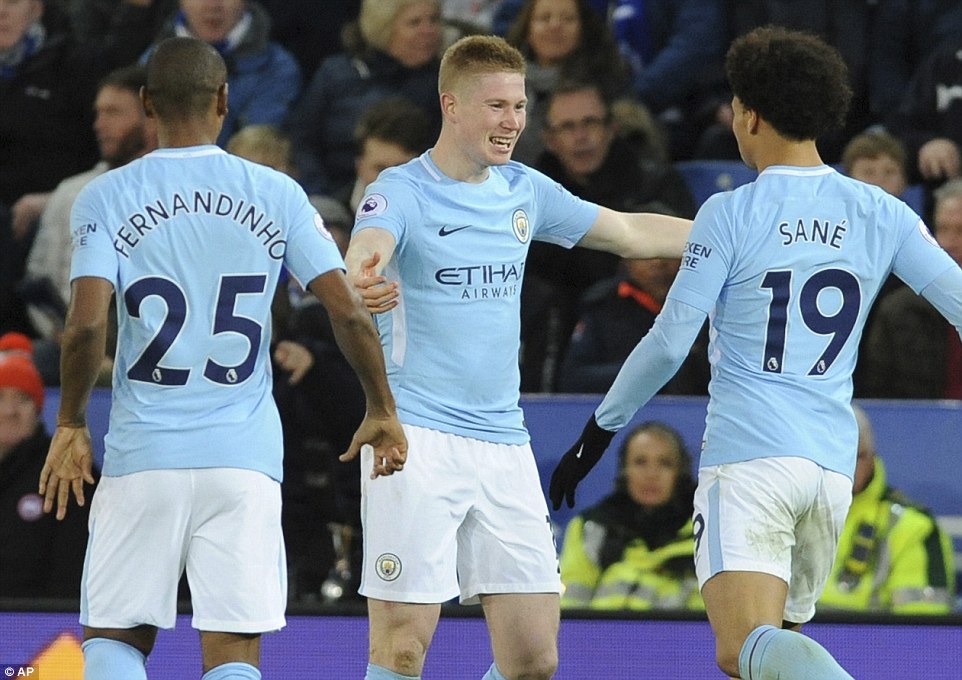 热议国安夺足协杯：河南经验不足，希望国安明年外战别搞砸（国安足协杯夺冠引热议：河南经验短板凸显，盼国安明年外战别掉链子）