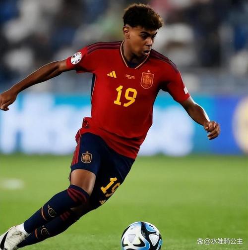 近15年谷歌每年搜索量最高球员：C罗10次断崖领先，梅西仅1次（近15年谷歌年度搜索量最高球员榜：C罗10次一骑绝尘，梅西仅一次登顶）