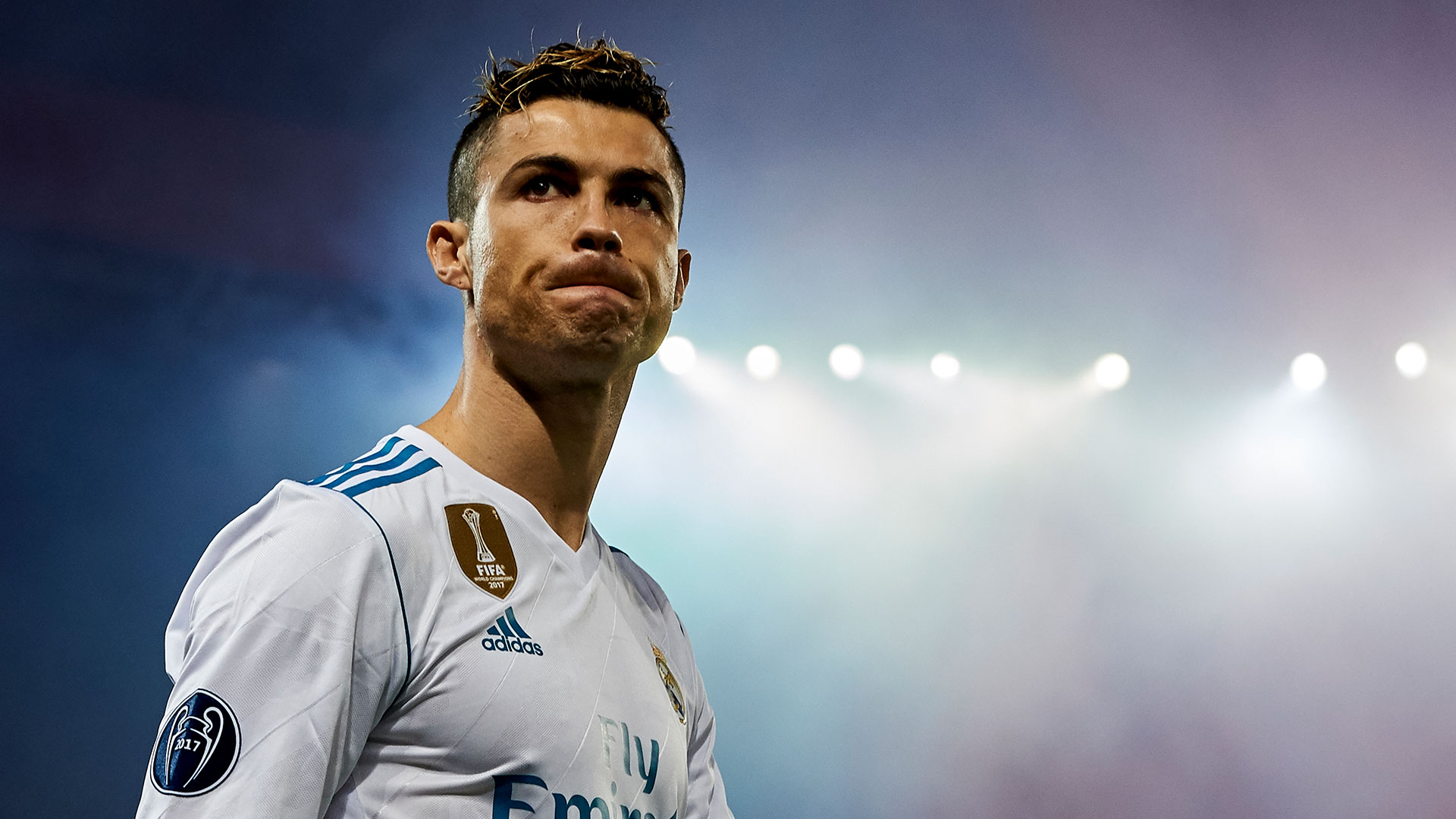 FC26美丽足球：维蒂尼亚、德容领衔，金外脚背夸雷斯马在列（FC26华丽足球：德容、维蒂尼亚领衔，外脚背大师夸雷斯马上榜）