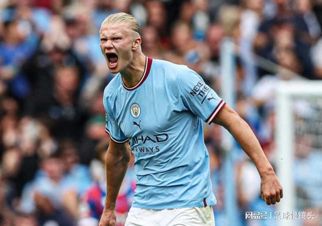 一齐登场！齐达内中国风亮相FC嘉年华，传奇卡重磅揭晓！（齐达内中国风亮相FC嘉年华，传奇卡重磅发布！）